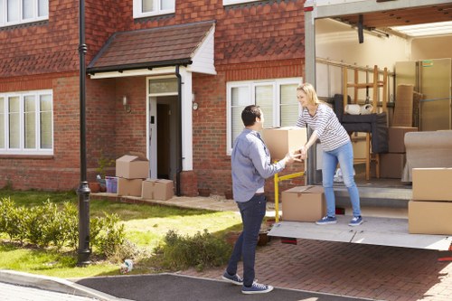 Moving van service for local homes in Longlands